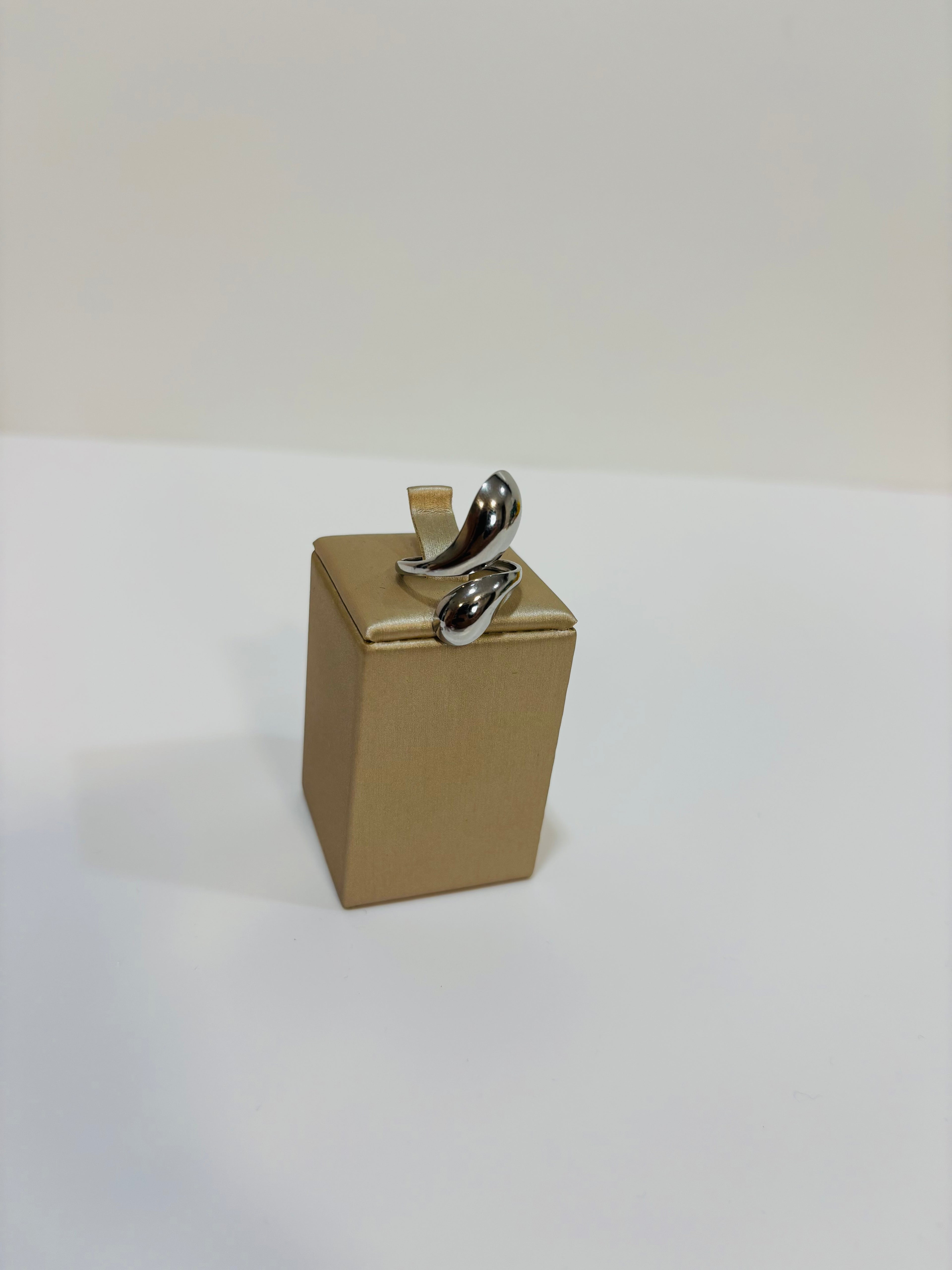 Anello