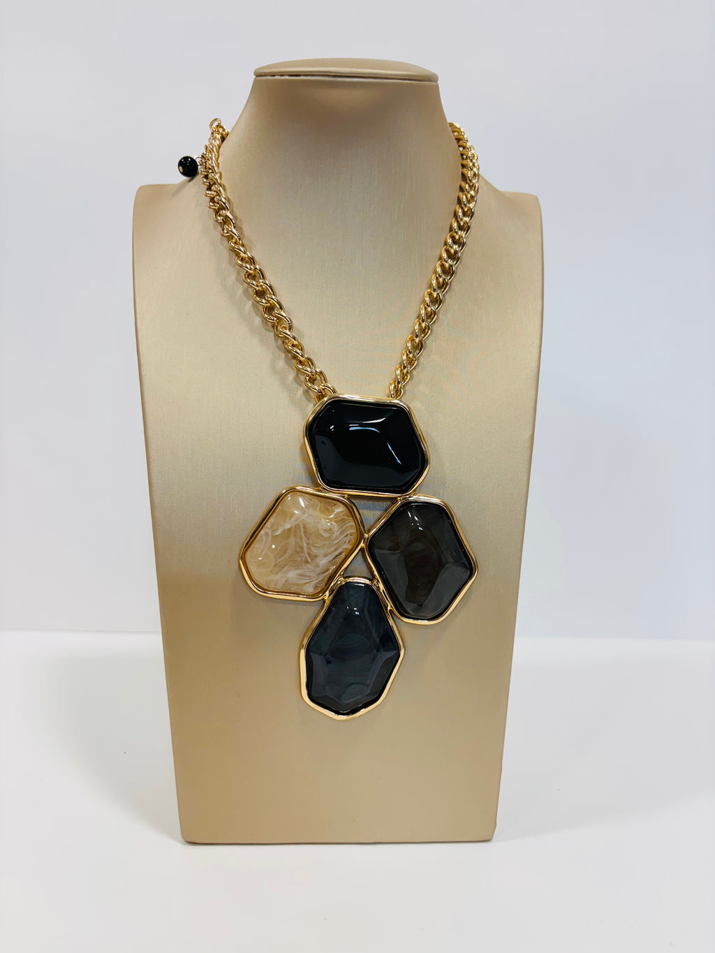 Collana pietra