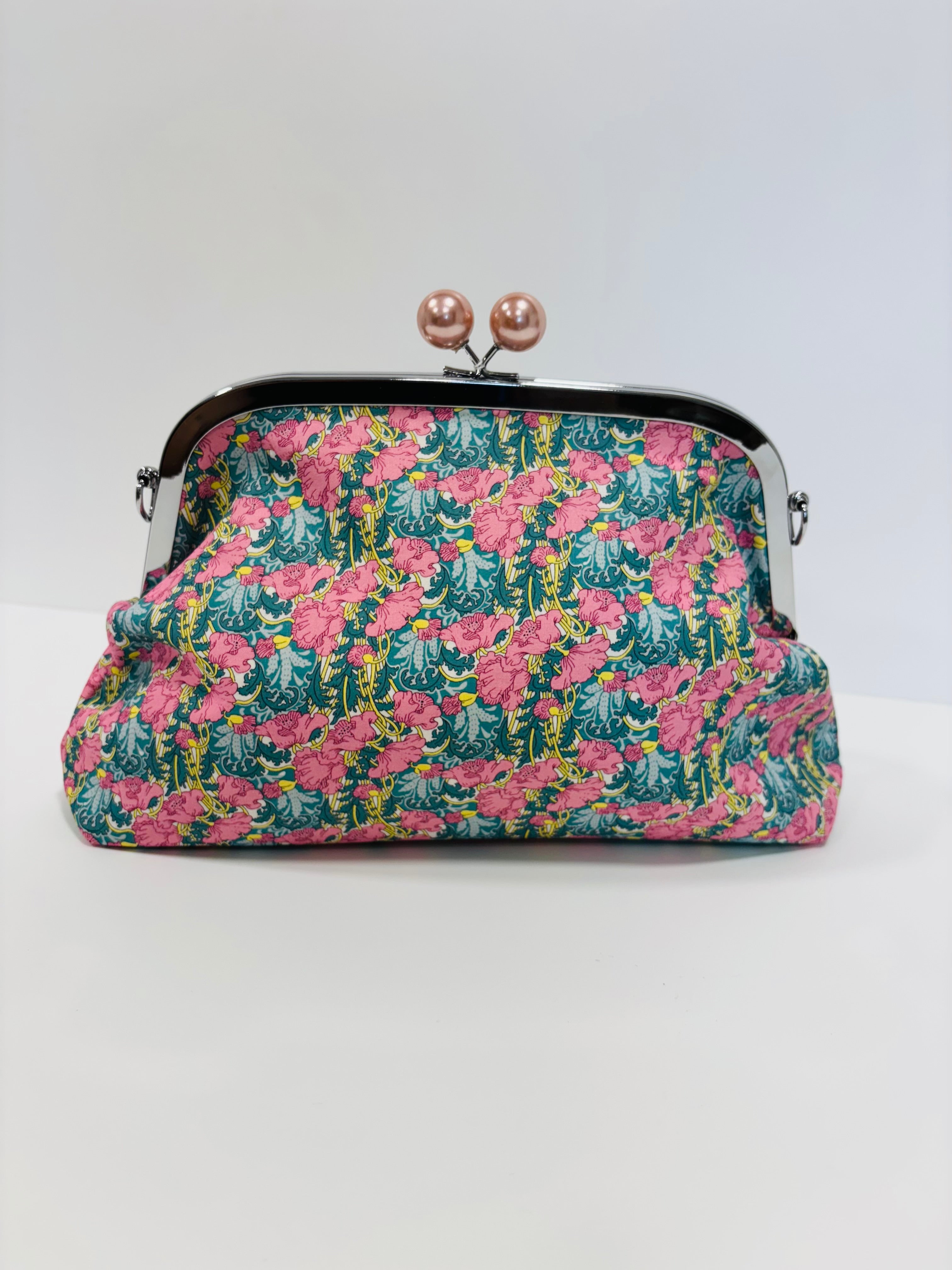 Pochette Carla