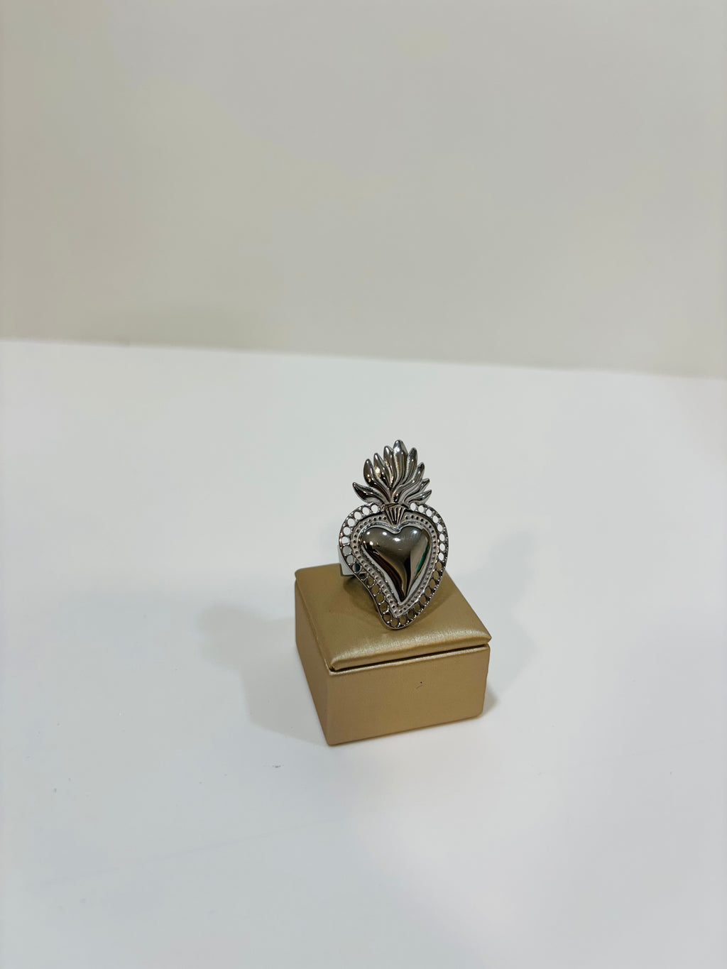 Anello cuore sacro