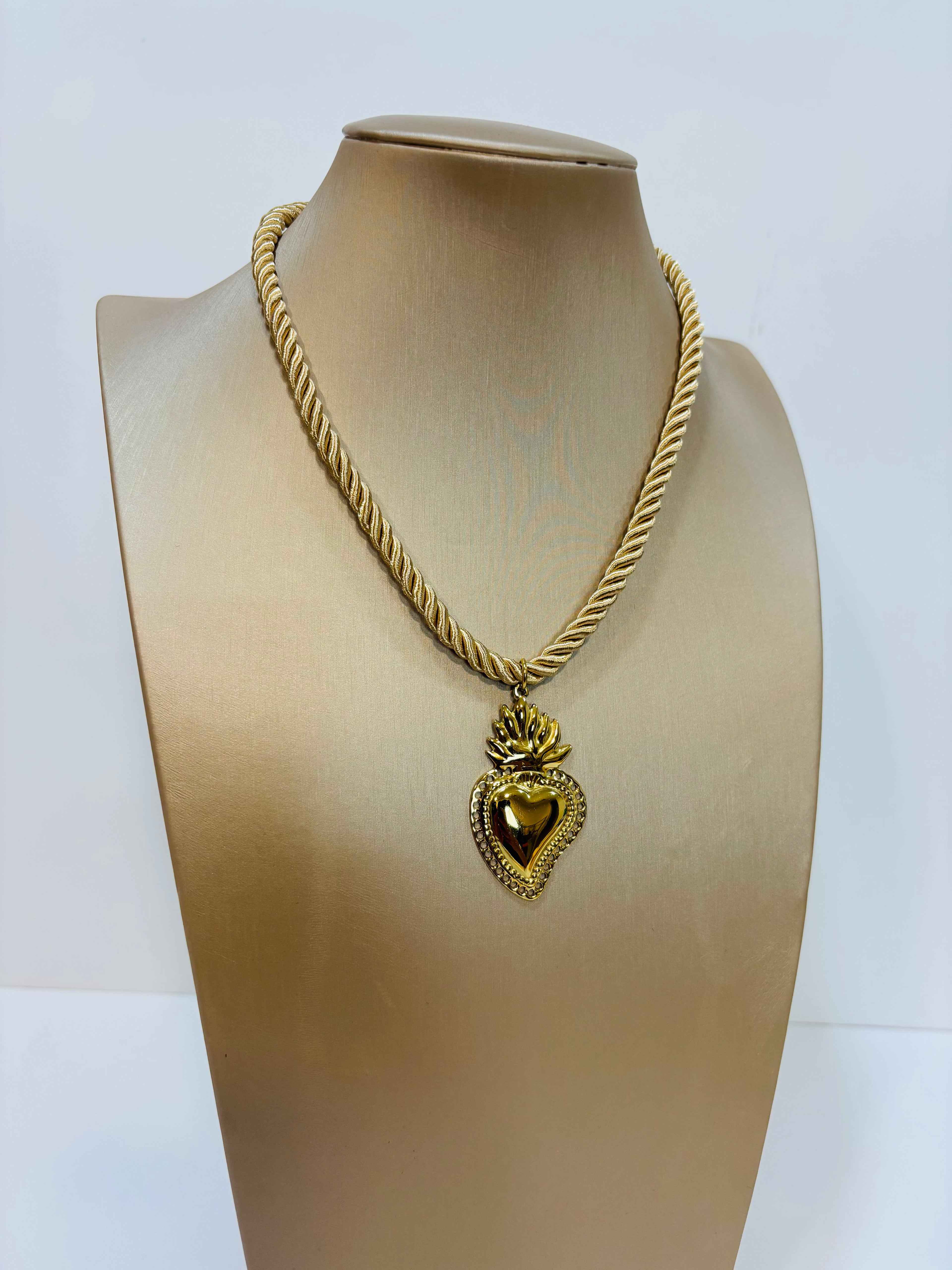 Collana love