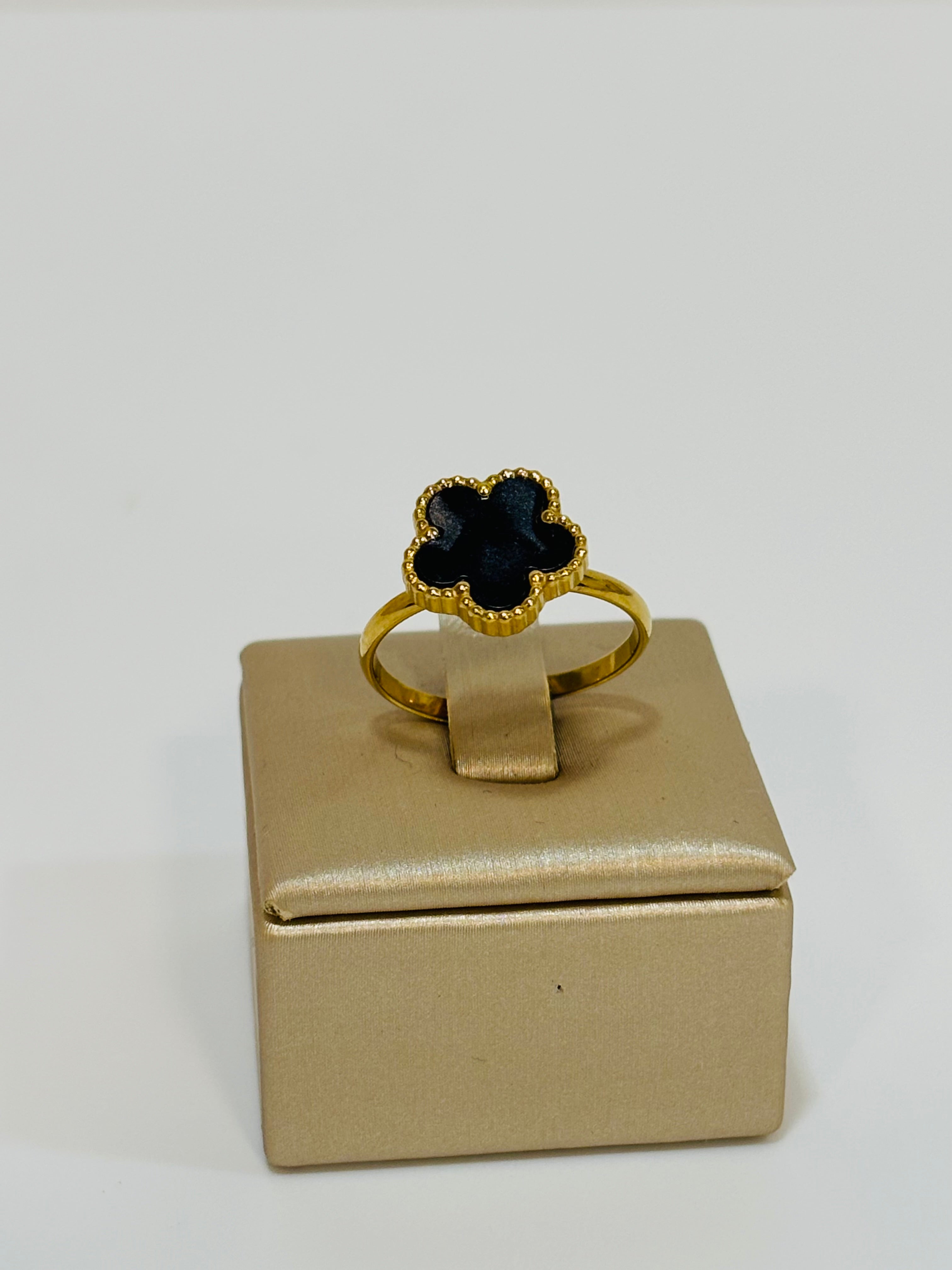 Anello quadrifoglio