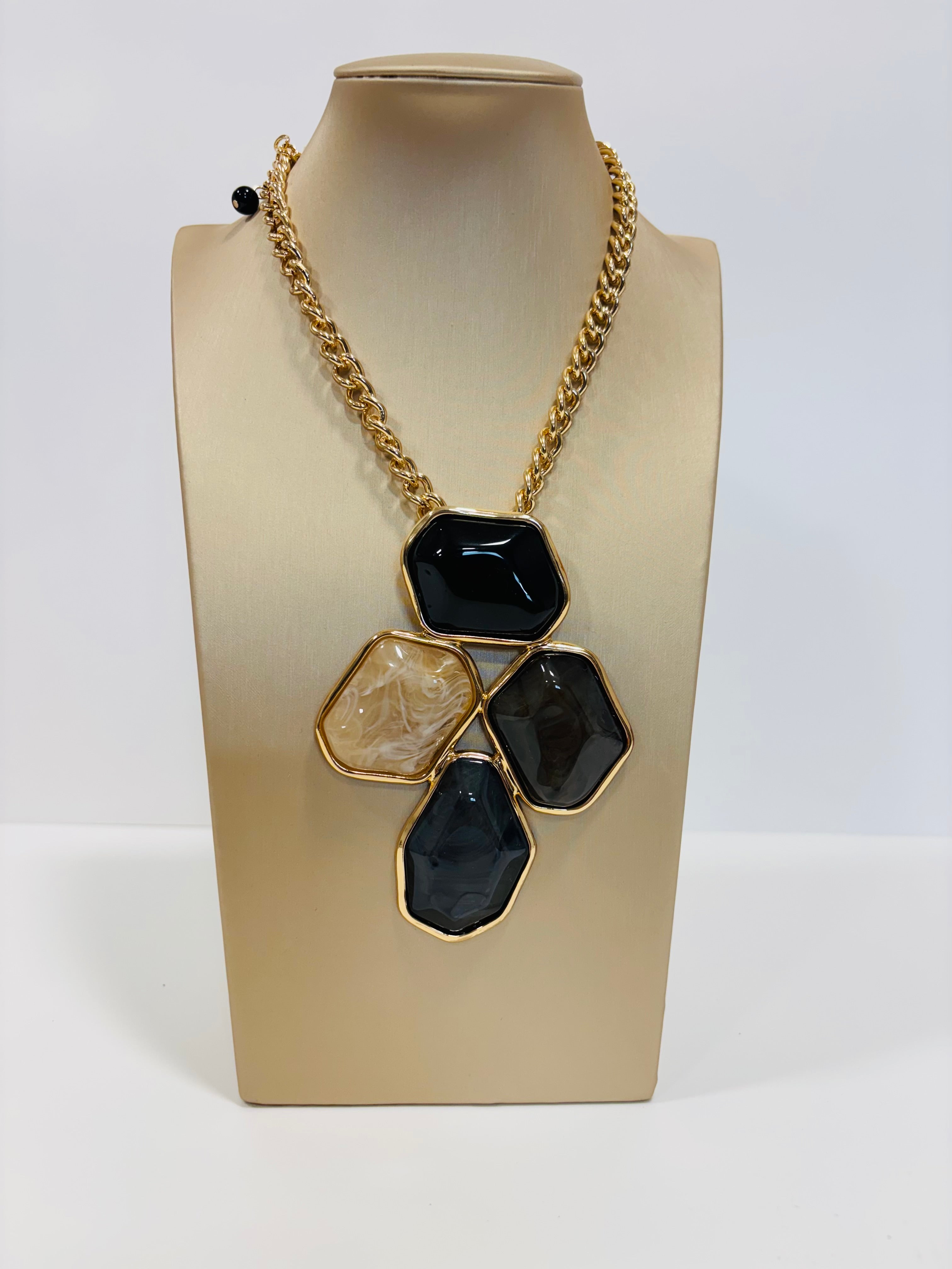 Collana pietra